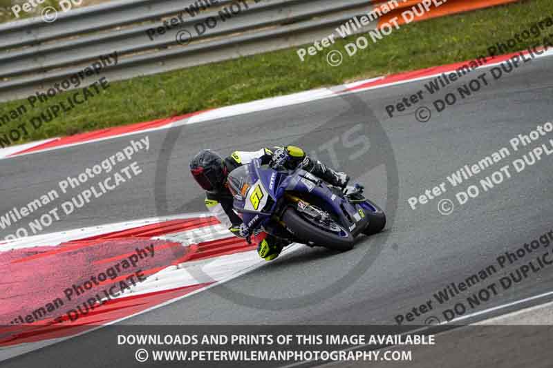 cadwell no limits trackday;cadwell park;cadwell park photographs;cadwell trackday photographs;enduro digital images;event digital images;eventdigitalimages;navarra;no limits trackdays;peter wileman photography;racing digital images;trackday digital images;trackday photos